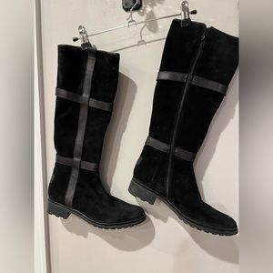 Hunter Willingen Black Suede Leather Tall Boots size 6.5 Preowned